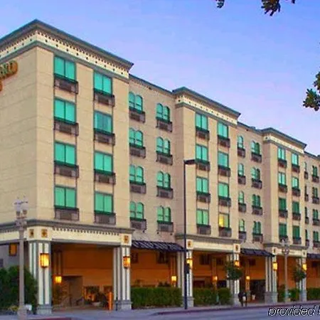 Courtyard By Marriott Los Angeles Pasadena Old Town